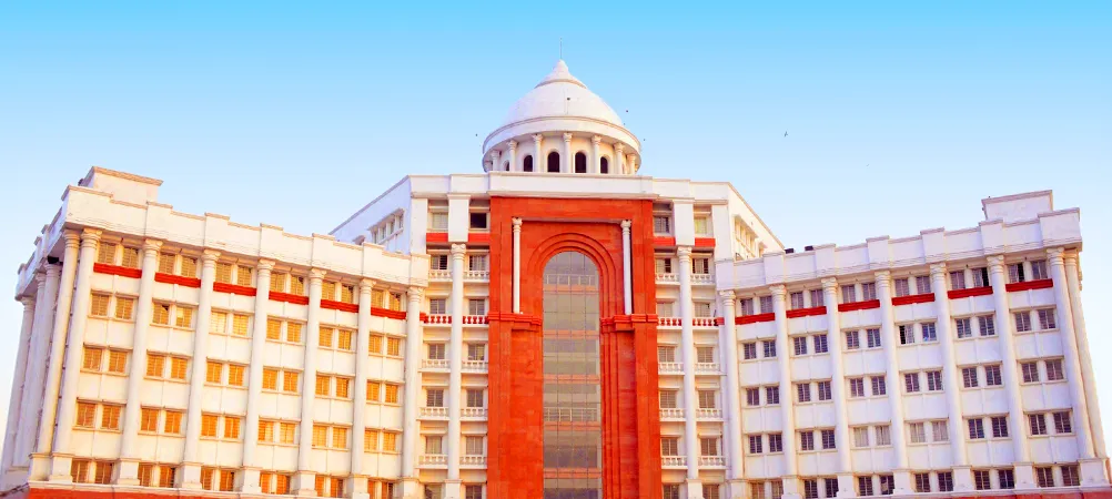 Babu Banarasi Das University